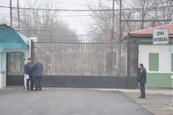 Deţinuţii de la Poarta Abă vor igieniza perimetrul Şcolii Generale nr. 29 din Constanţa